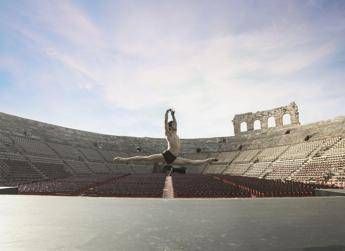 Roberto Bolle 'raddoppia' all'Arena nel 2020, in scena il 20 e il 21 luglio Roberto Bolle 'raddoppia' all'Arena nel 2020, in scena il 20 e il 21 luglio